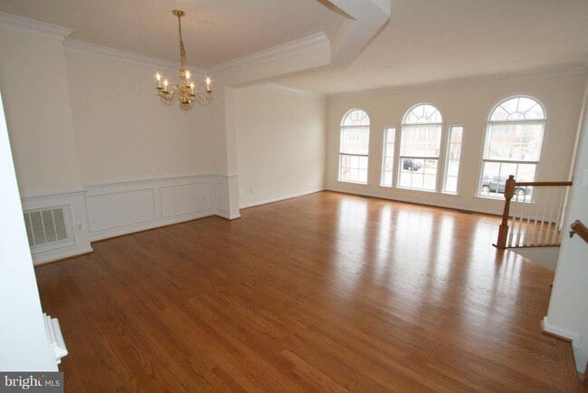 Photo - 46164 Aisquith Terrace