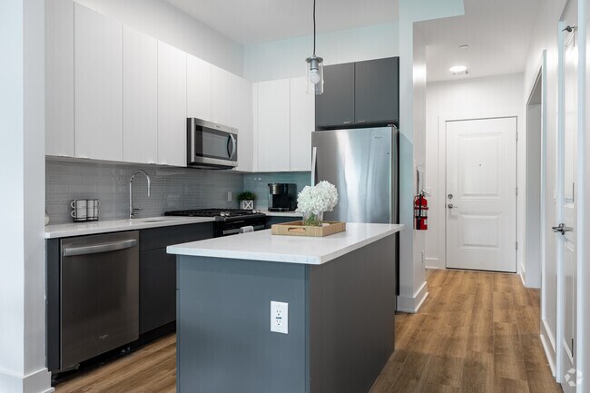 Building Photo - 373 Communipaw Ave Unit 2-1 Rental