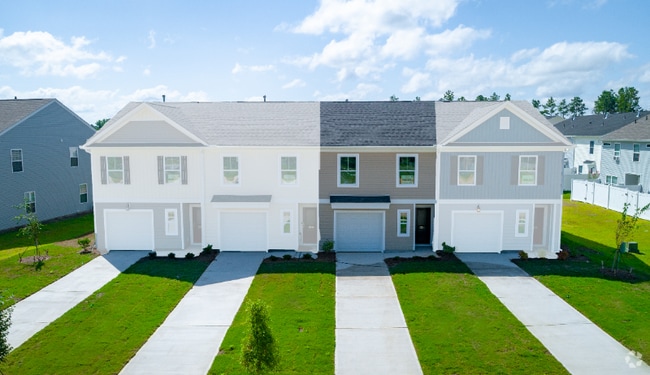Building Photo - 1351 Champions Rst Rd Rental