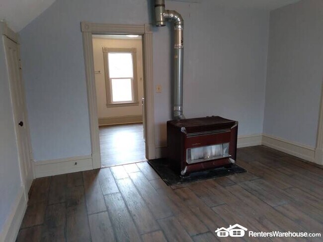 Photo - One Bedroom, One Bath Upper Level Unit in ...