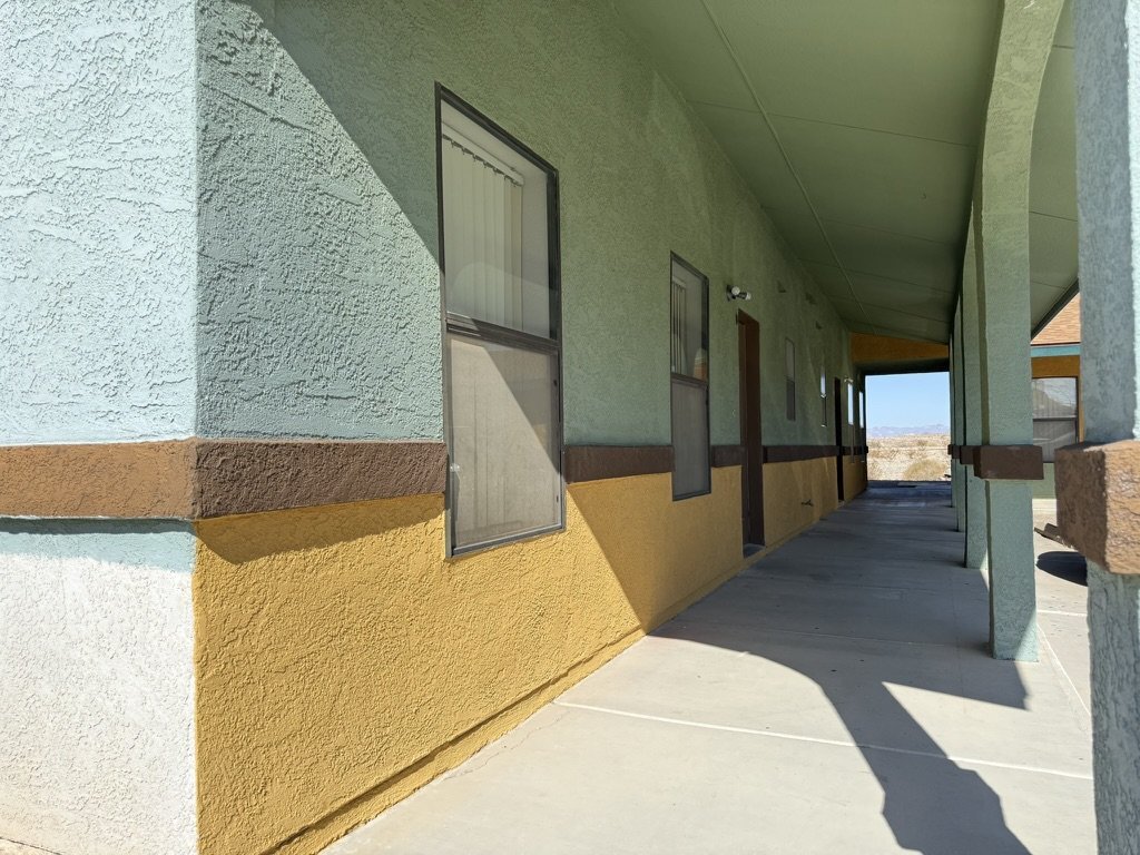 Photo - Pending 2 bed 2.5 bath great location BHCRENT.COM Unit 10