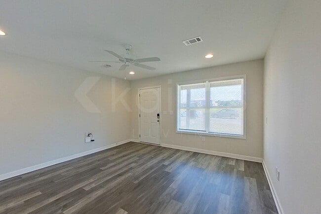 Photo - 1516 Maxwell Cir