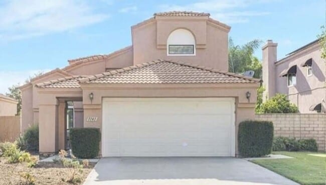 Building Photo - 1141 Vía Antibes