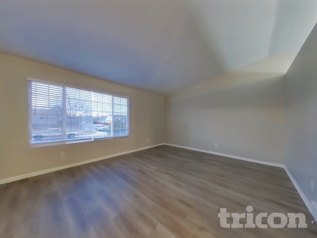 Photo - 308 N 46th Ave