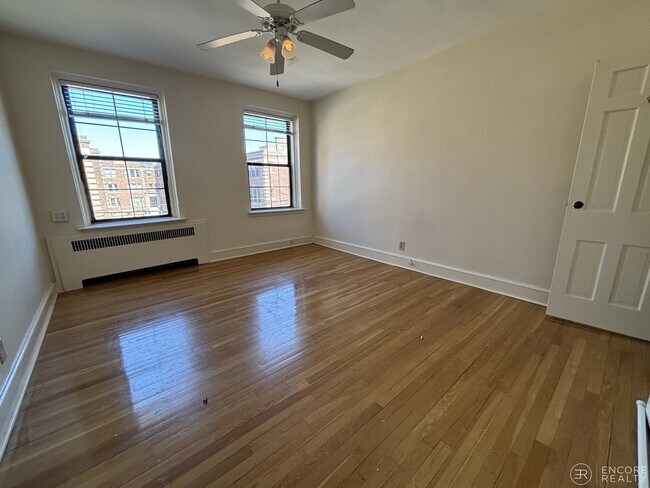 Building Photo - 95 Longwood Ave Unit 5