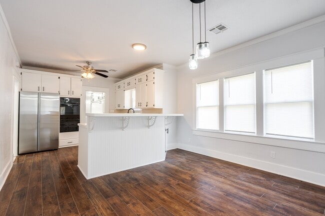 Photo - 1528 N Beard Ave