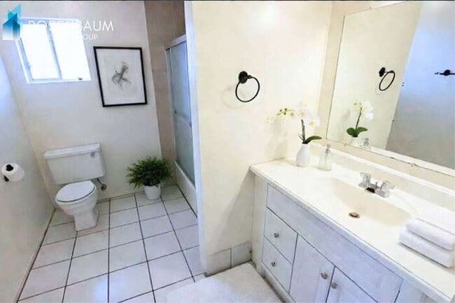 Photo - 1326 N Miller Rd Unit a