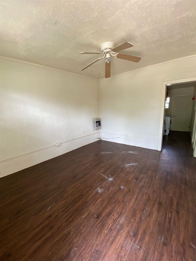 Photo - 916 Preston St