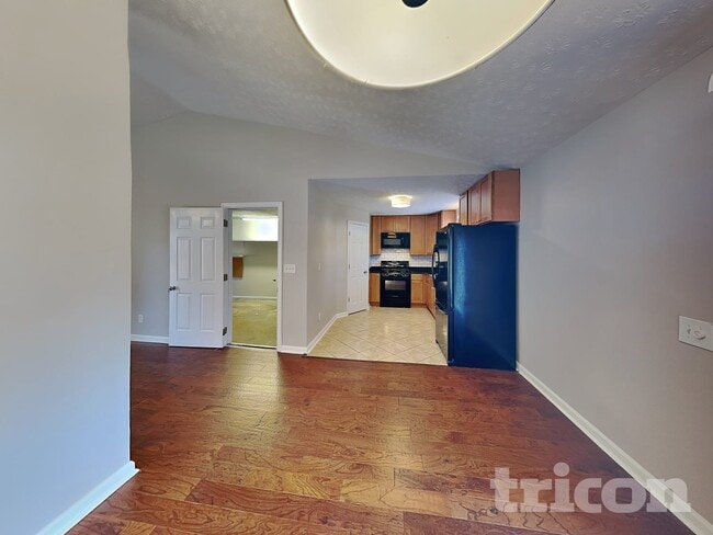 Photo - 414 River Point Dr