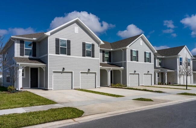 Vida moderna administrada profesionalmente por Mill Creek Residential. - Amavi Kissimmee
