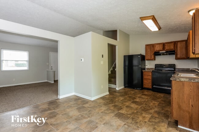 5606 Winship Dr