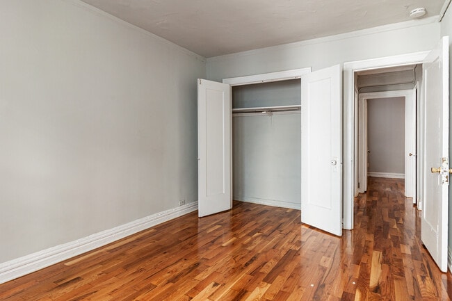 433 W Roscoe St Unit 410