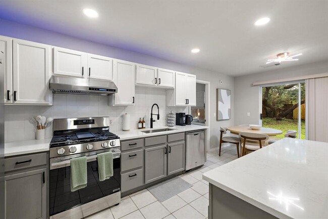 Photo - 2109 Kimra Ln
