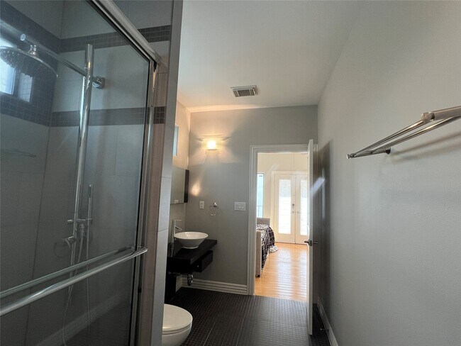 Photo - 2314 Camden Dr