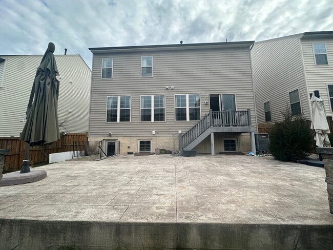 Photo - 15880 Lee Carter Road