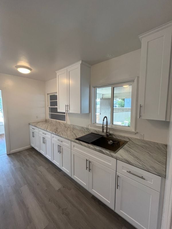 Photo - 809 S Knott Ave