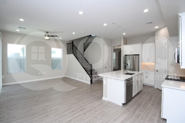 Photo - 17042 N 50th Way
