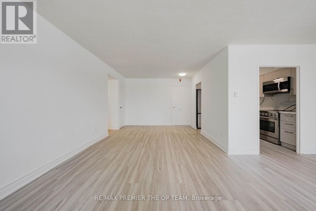 Photo - 70 Old Sheppard Ave Unité 212