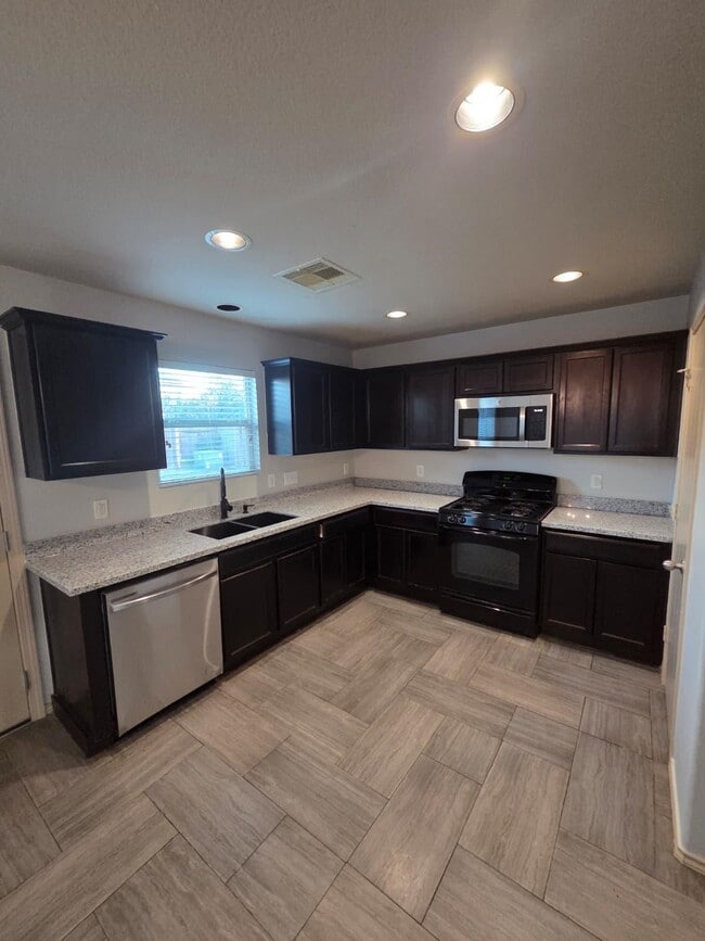 Photo - 5518 Rustling Gates Ln