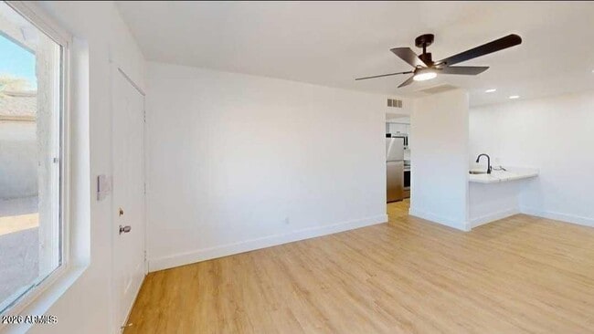Photo - 2739 E Tamarisk Ave Unit Apt 2