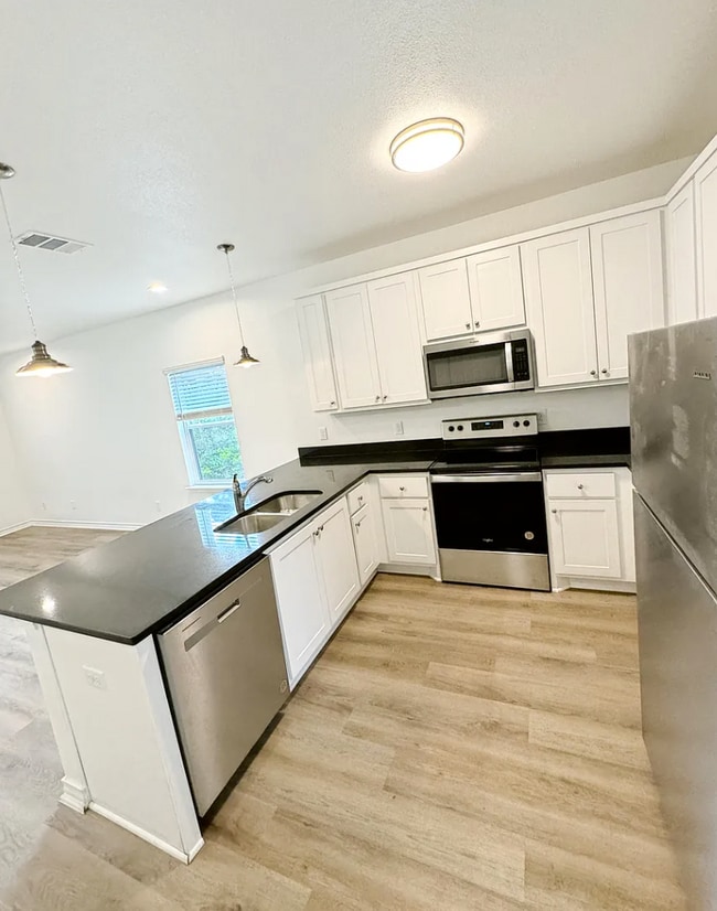 Photo - 707 Runnels Ave