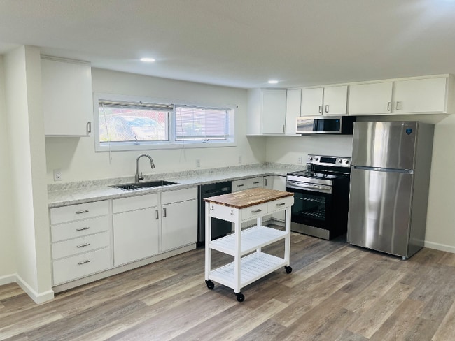 Building Photo - 625 N 14th St Rental
