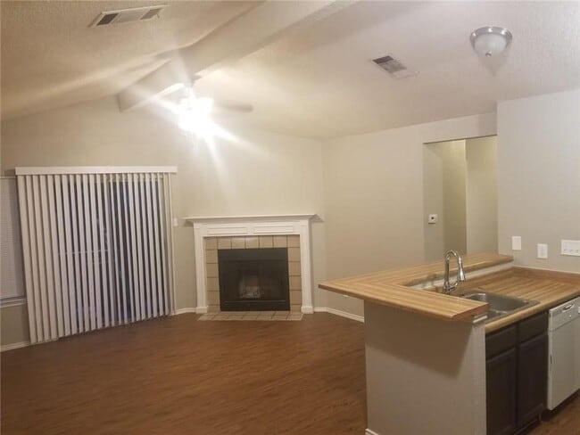 Photo - 1214 Orchard Park Cir