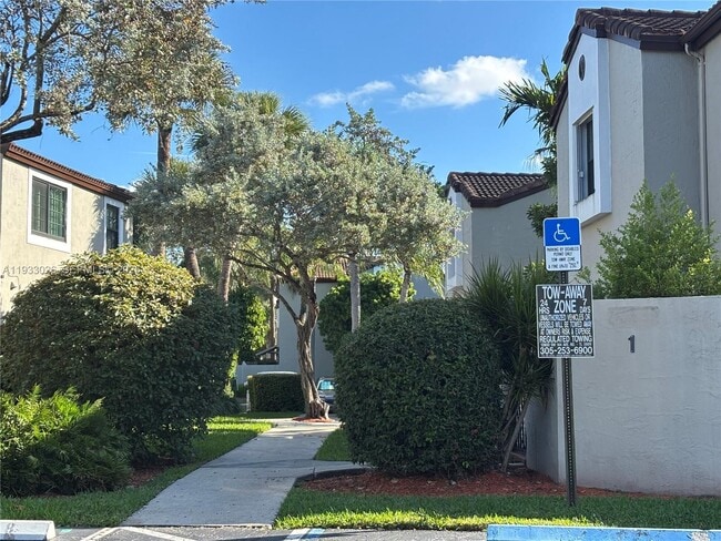 Photo - 10520 SW 153rd Ct Unit 1