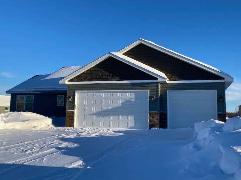 Photo - 906 Taft St S