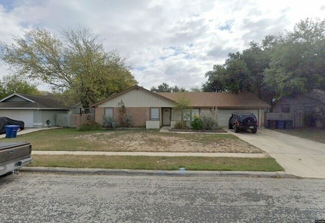 Building Photo - 6222 Fort Maddin St