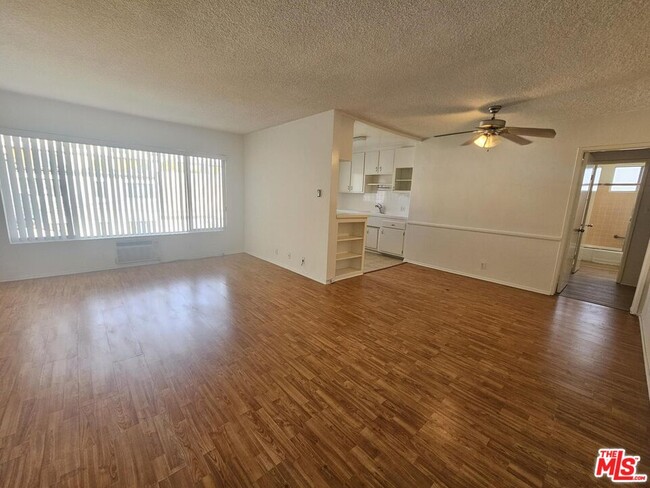 Photo - 928 N Ogden Dr Unit 9