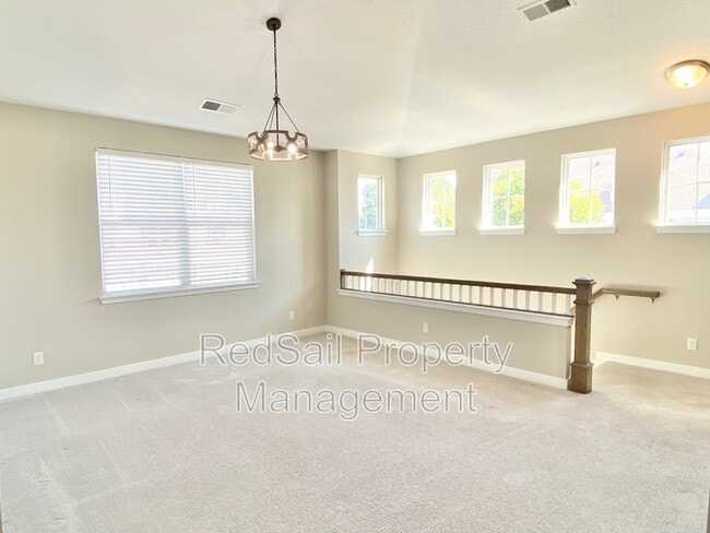 Photo - 520 Fishers Ct