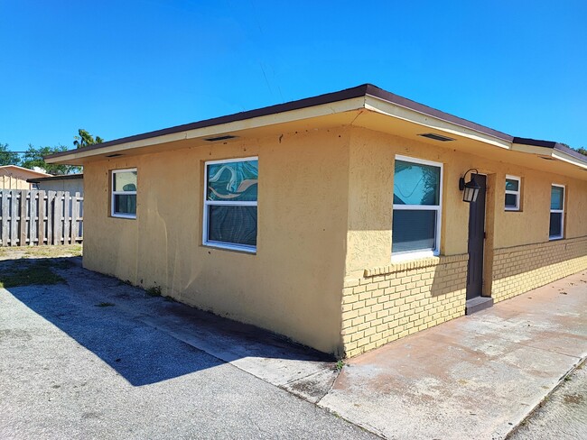 Photo - 2820 Avenue S Townhome