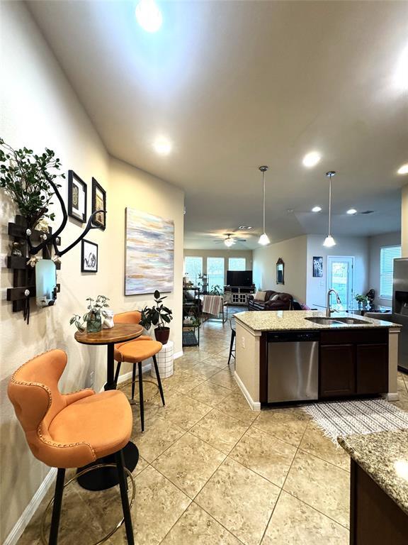 413 Anacua Loop