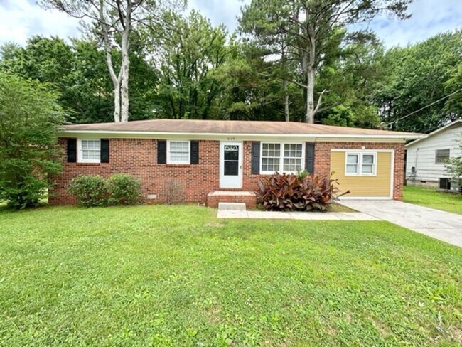 NEWLY REMODELED 3 BEDROOM - NEWLY REMODELED 3 BEDROOM