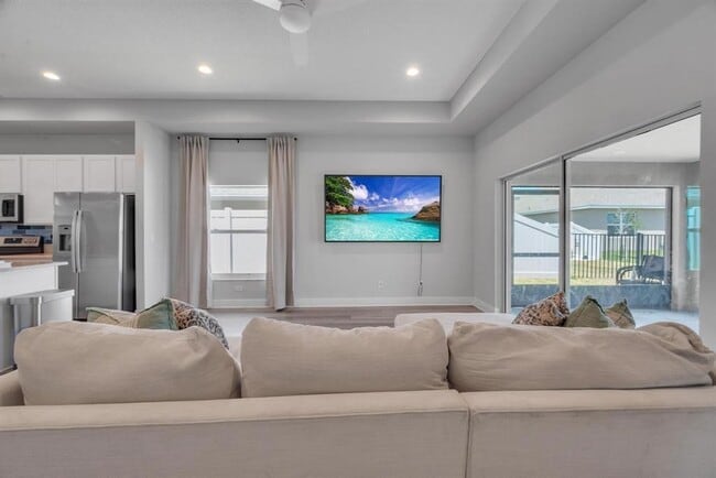 Photo - 408 Seafoam Cir