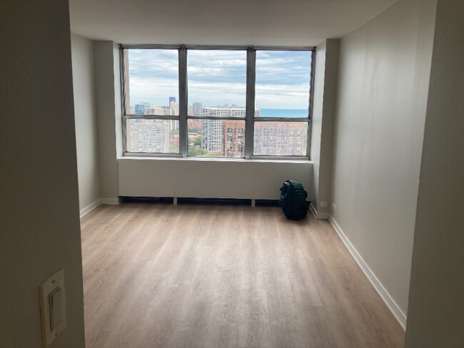 Photo - 655 W Irving Park Rd