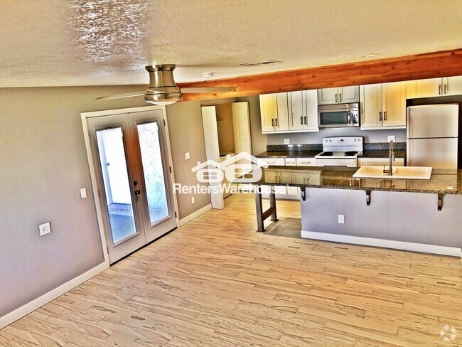 Building Photo - 7528 N 47th Dr Rental
