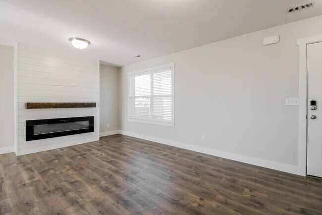 Photo - 4711 S W Pk Dr