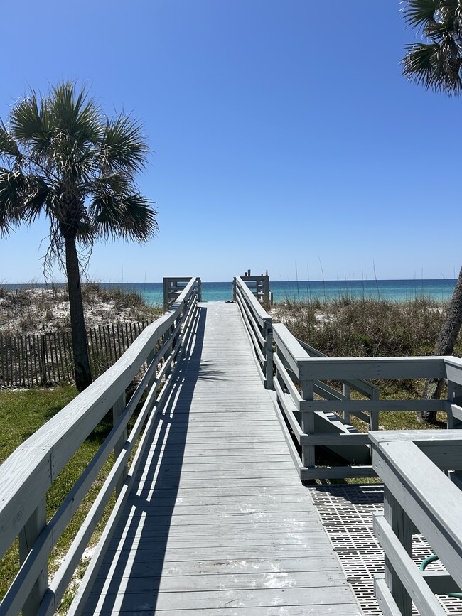 Photo - Somerset Oceanside Apartments