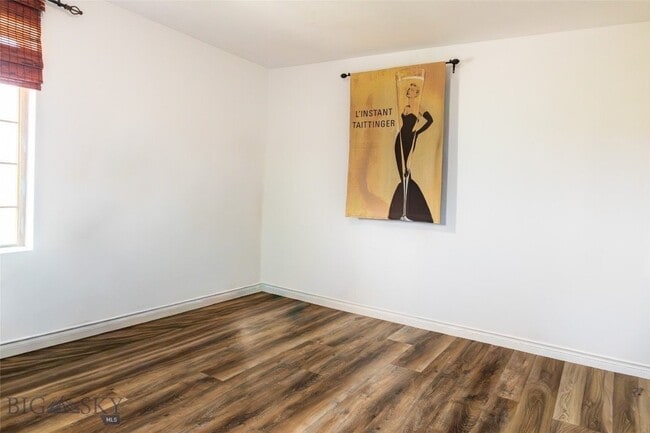 Photo - 046450 Bembrick St