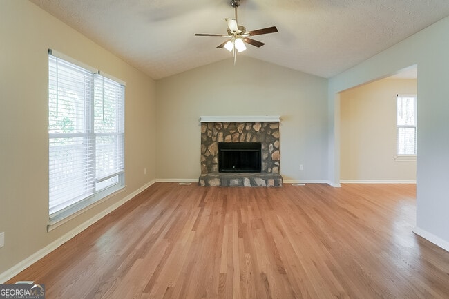 Photo - 1884 David Dr