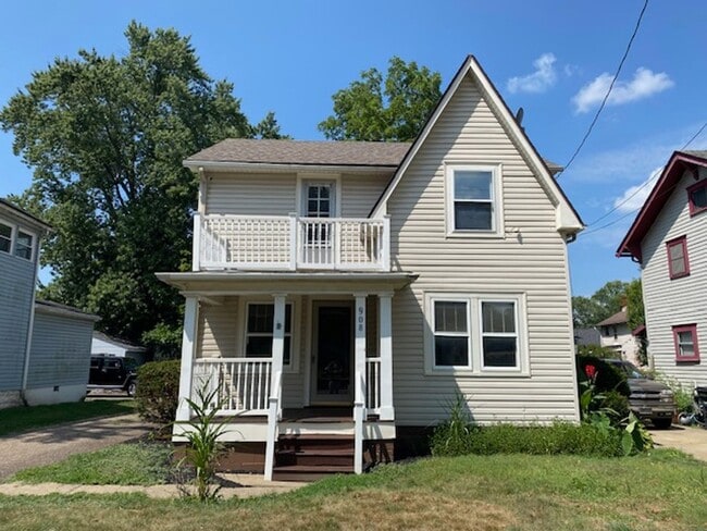 Building Photo - 908 S Hawkins Ave Rental
