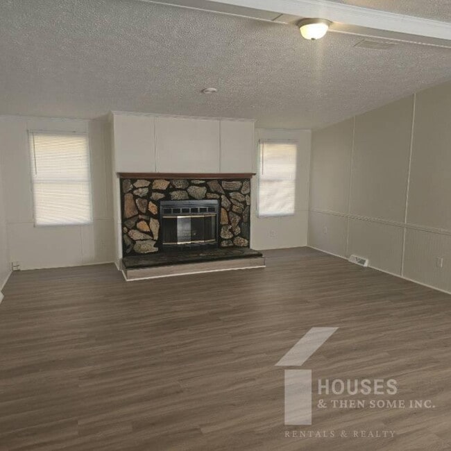 Photo - 214 Double Bridge Rd