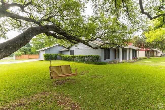 Building Photo - 11911 Brookwood Rd Rental