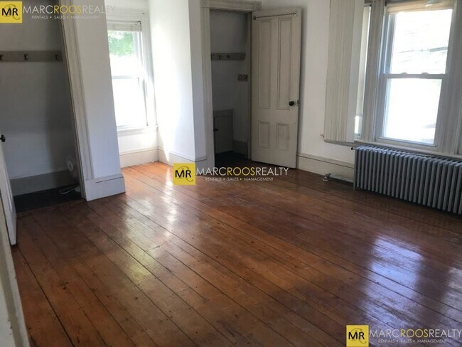 Photo - 80 Curtis St