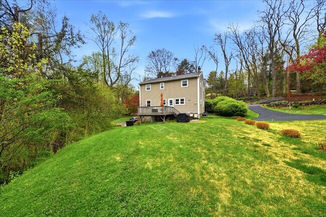 Photo - 398 Cherry St