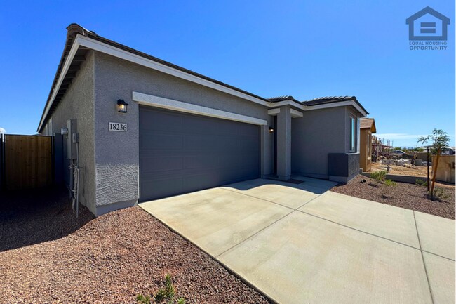 4Bed/3Bath House in Northern Surprise! Ready for Immediate Move-In! -- BRAND NEW! NEVER LIVED IN!