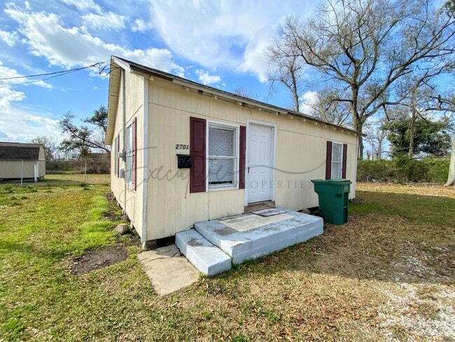Building Photo - 2701 Cline St Rental