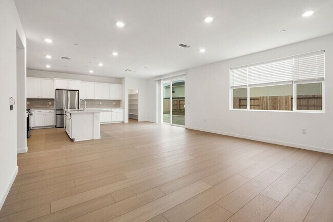 Photo - BRAND NEW BUILD 3000SQFT HOUSE FOR RENT